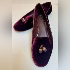 Tory Burch burgundy velvet loafers with acorn tassels leather soles 7.5m EC
